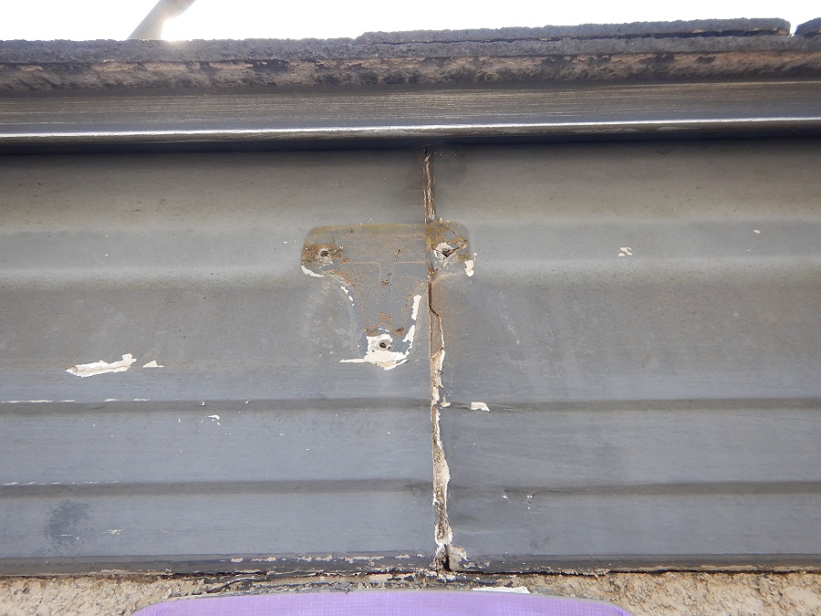 鼻隠板の継ぎ目シーリング補修のため吊り具を撤去した状態