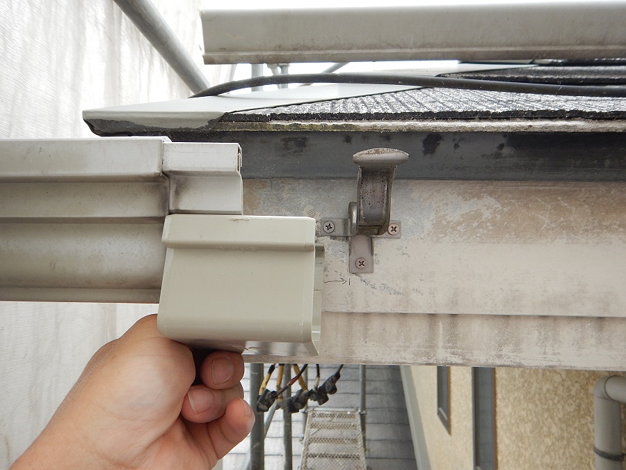 吊り金具移動後