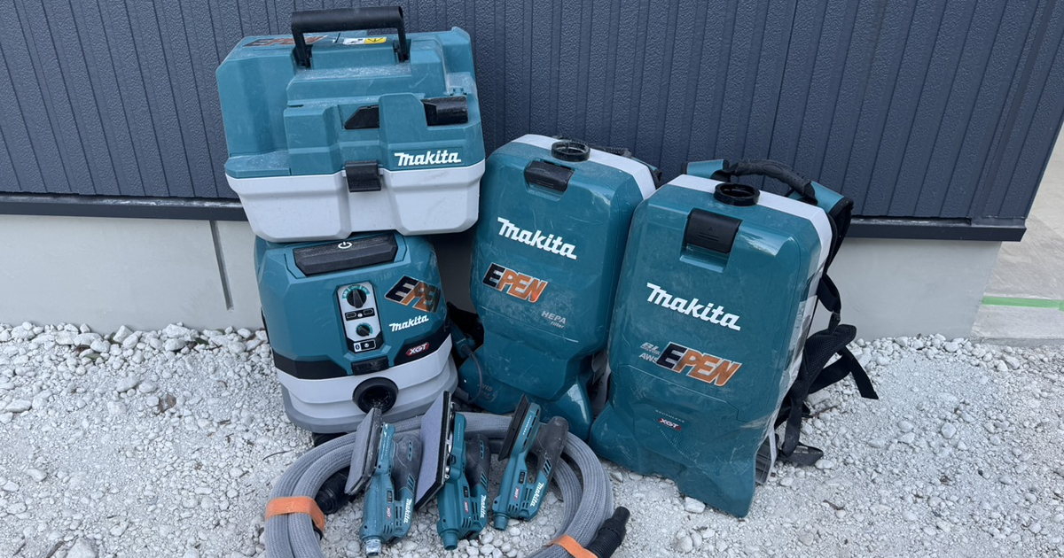 マキタのサンダーと集塵機