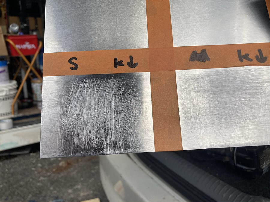 アルミ板の足付け（目荒し）状況