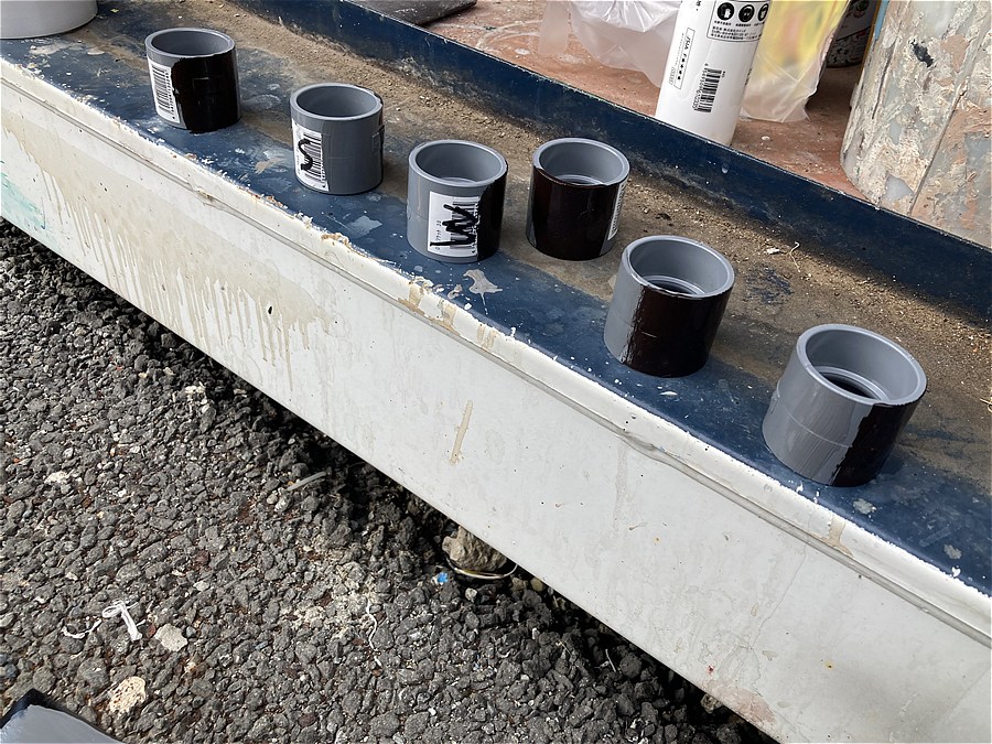 塩ビ管への塗装状況 1