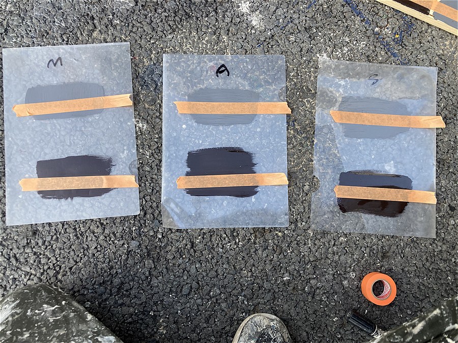 クリアファイルへの塗装の試験体：紙テープ